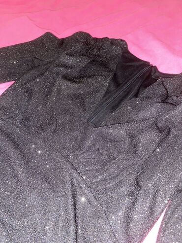 Haljine: Crna sjajna haljina s dugim rukavima i naborima(veličina 38/M) - — 6