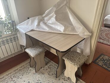 бу стол для кухни: Кухонный стол, Б/у, Прямоугольный, Нераскладной