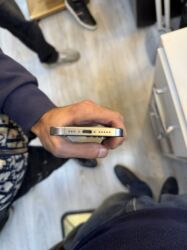 Apple iPhone: IPhone 15 Pro, 256 GB, Natural Titanium, Face ID — 6