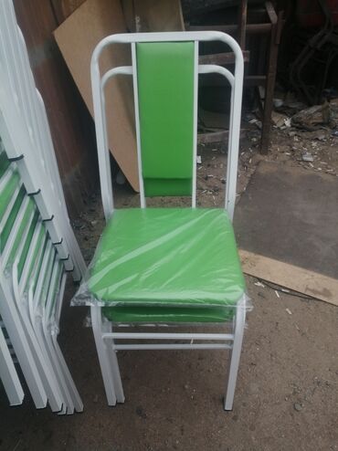 Restoran mebeli: Stulllar 13manatdan başlayır 60manata qeder. Keyfiyyətə görə qiymət — 6