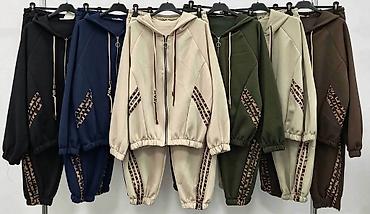 Sweatsuit Sets: 09. Komplet trenerka 4.050 dinara H at lalafo.rs — 4 Sweatsuit Sets: 09. Komplet trenerka 4.050 dinara H — 4