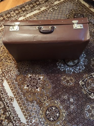 Putni koferi i torbe: Srednji kofer na lalafo.rs — 3 Putni koferi i torbe: Srednji kofer — 3