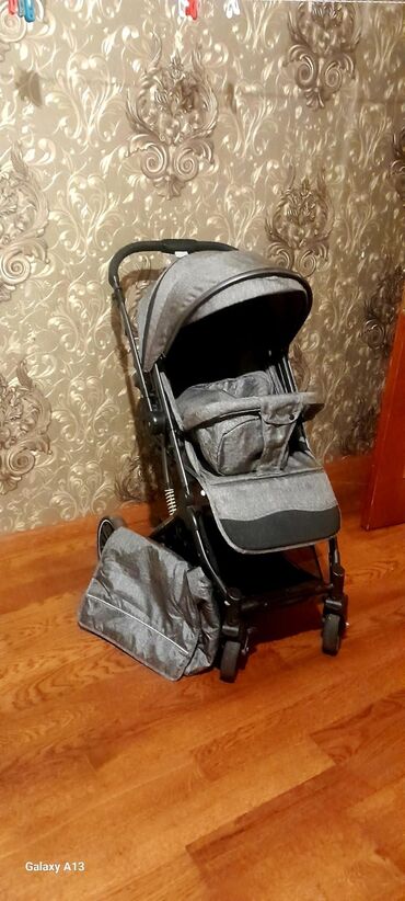 Gəzinti arabaları: Milana….Kidilo 85 tutacağı arxaya irəli keçir. Yatmaq oturmaq olur