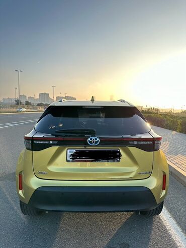 Toyota: Toyota Yaris: 1.5 l | 2022 il Krossover — 2