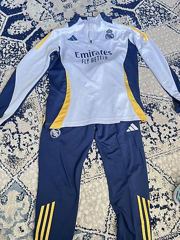 зауженные: Тренировочный костюм Real Madrid adidas - Комплект: кофта с длинным — 1