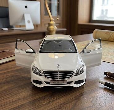 18 oyuncaqlar: Mercedes-Benz C-Class 1:18 miqyaslı kolleksiya modeli - — 5