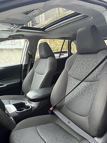 Toyota: Toyota RAV4: 2022 г., 2.5 л, Автомат, Гибрид, Кроссовер — 6