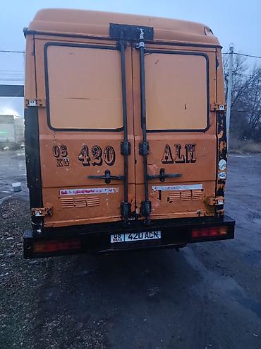 чон: Mercedes-Benz Спринтер: 1990 г., Van — 4