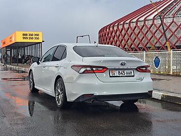 2022: Toyota Camry: 2022 г., 2.5 л, Автомат, Гибрид, Седан — 5