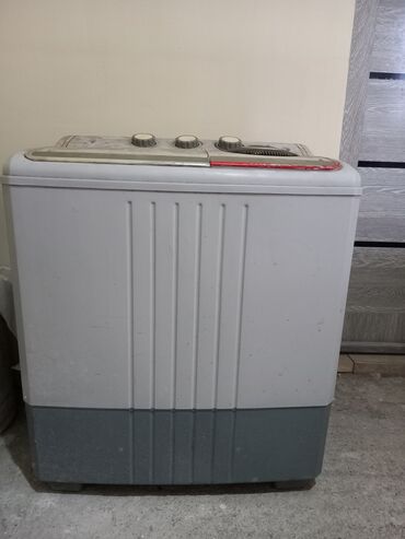 стиральные машины продаю: Стиральная машина Avest, Б/у, Полуавтоматическая, До 6 кг