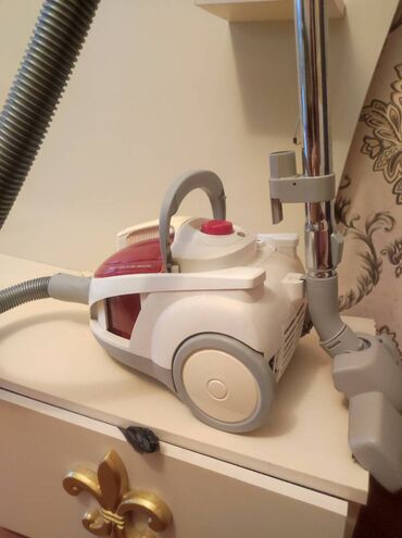 электро мотор: Tozsoran Electrolux, Quru təmizləmə, Ünvandan götürmə