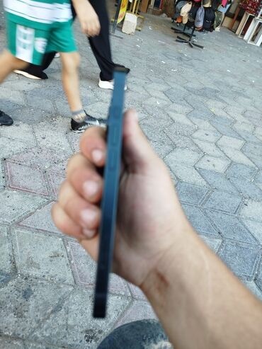 ses guclendırıcı: IPhone 14, Göy