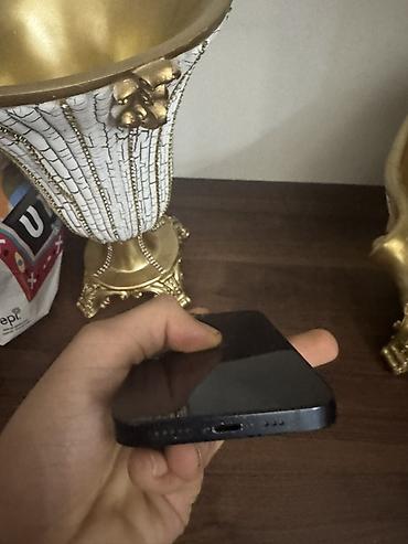 note 13 pro plus: IPhone 13, 128 GB, Qara, Face ID — 6