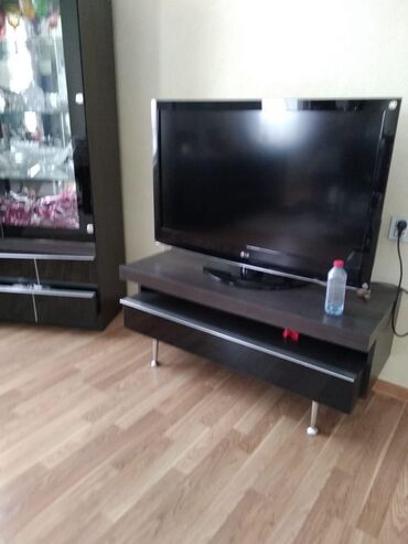 продать мебель бу: İşlənmiş, Dolab, Komod, Masa və oturacaqlar