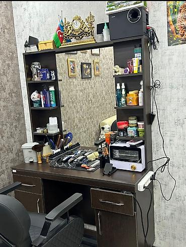 notebook masası: İşlənmiş, Saç kəsimi üçün masa, Güzgülü — 1