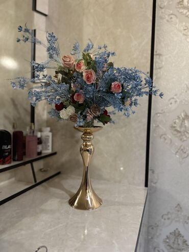 Вазы: Красивый Искусственный цветы для вашего дома 🌺🌺🌺🌺🌹🌹🌹🌹
Цена 2500 сом
