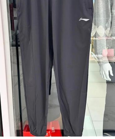 мужские штаны с карманами: Брюки M (EU 38), L (EU 40), XL (EU 42), цвет - Черный