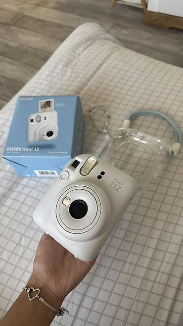 Продаю фотоаппарат Instax Mini 12, в хорошем состоянии. 
торг уместен