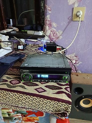 maqnitofon: Kenwood KDC-W4031 ancaq barter Xüsusiyyətlər: - Ön paneldə LCD ekran — 3