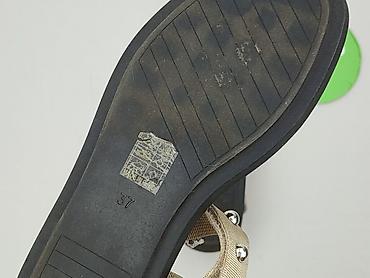 crocs tanio: Sandały damskie, rozmiar 37 — 4