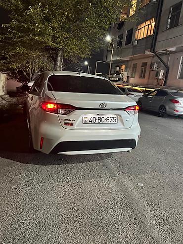 nıssan: Toyota Corolla: 1.8 l | 2019 il Sedan — 4