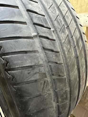 Шины: Шины 275 / 40 / R 21, Лето, Б/у, Внедорожные (АТ/МТ), Япония, Bridgestone