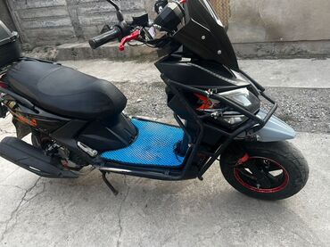 Скутеры: Скутер Benelli 180 кубов — 4