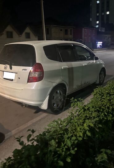 авто с последующим выкупом фит: Honda Fit: 2002 г., 1.5 л, Вариатор, Бензин, Хетчбек