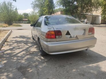 срочная продажа авто по низким ценам: Honda Civic: 2000 г., 1.6 л, Автомат, Бензин, Седан