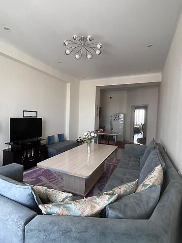 сутосный квартира: 3 комнаты, 81 м², ул. Масалиева-Монуева, Индивидуалка, 12 этаж, Дизайнерский ремонт — 3