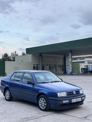 volkswagen passat талас: Volkswagen Vento: 1995 г., 1.8 л, Механика, Бензин