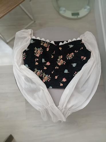 yun şarf: Qadın paltarları dəsti - 1) Çiçəkli qara korset-stil top: Üst hissədə — 1