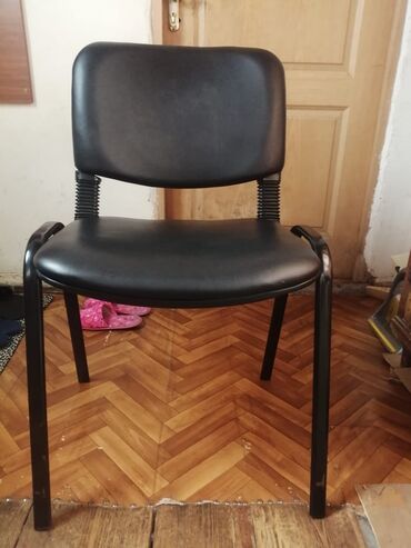 Стулья: 5 стульев