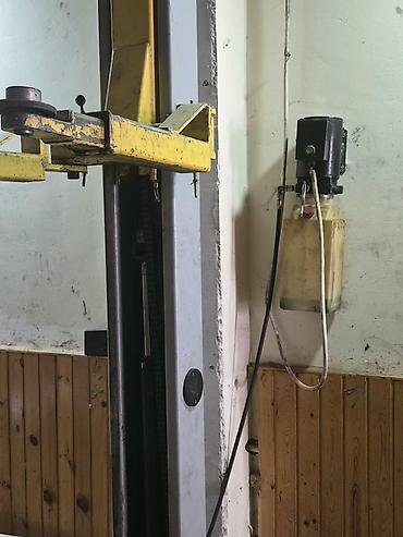2 el kompresör: Avtoservis üçün 2 dayaqlı avtomobil qaldırıcı lift. Təcili satılır — 1