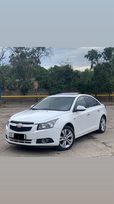Chevrolet: Chevrolet Cruze: 2010 г., 1.8 л, Автомат, Газ, Седан