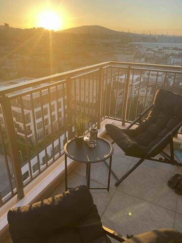 Bağ kresloları: Həm şezlonqlar həm də sehpa qatlana bilir, komfortludur, bağ evi — 16