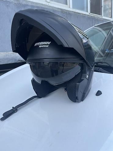 Crown Racing moto dəbilqəsi – modular (açılıb-bağlanan çənə hissəli)
