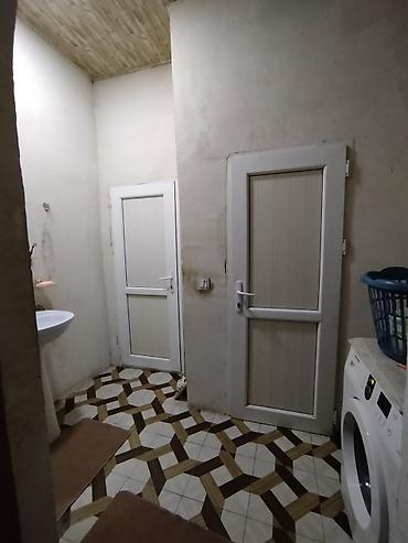 sumqayit 18 mikrorayon: 6 otaqlı, 256 kv. m, Orta təmir — 6