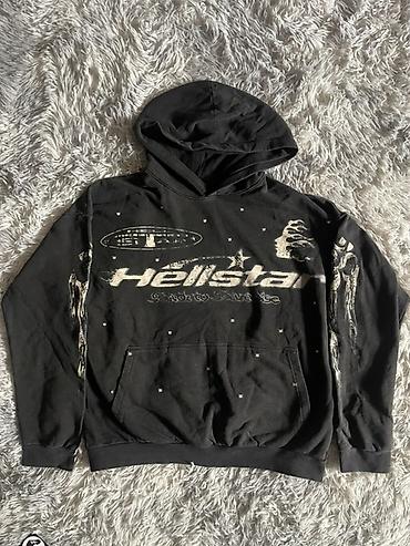 Худи Hellstar, черное, с крупным принтом в винтажном стиле. -