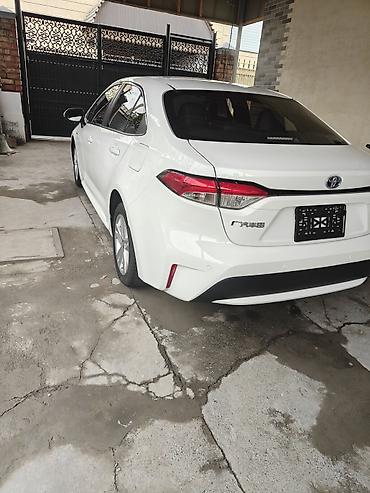 Toyota: Toyota Corolla: 2021 г., 1.8 л, Вариатор, Гибрид, Седан — 4