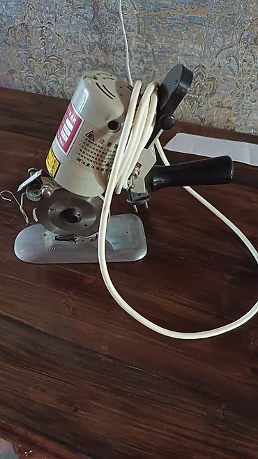 ərişdə kəsən: Xirdalan seheri Tam islekdi Elektriklə işləyən parça kəsmə maşını — 1