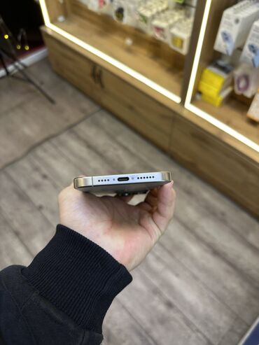 Apple iPhone: IPhone 15 Pro Max, Новый, 512 ГБ, Natural Titanium, Защитное стекло, Чехол, Кабель, 95 %