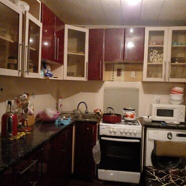 кухня мебель: Кухня б/у. 3 метра+2 метра В нормальном состоянии Самовывоз Пос