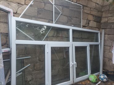 Plastik pəncərələr: PVC pəncərə-vitray blok - Material: ağ PVC profil, ikiqat şüşə — 6