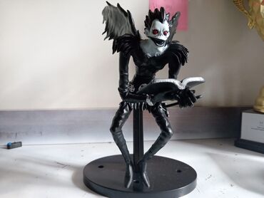 futbolçu kartları: ● Death not Ryuk fiquru ● 15 azn ● Yeni ● Metrolara daxilinde