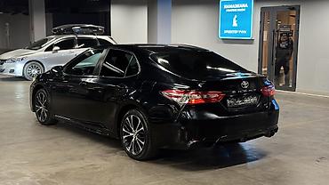 2 8: Toyota Camry: 2018 г., 2.5 л, Автомат, Бензин, Седан — 6
