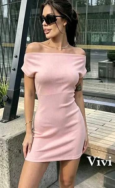 til crveni: Ženska mini haljina gola ramena za elegantam i zenstven izgled. - — 3