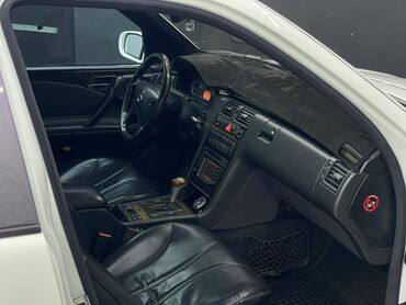 Mercedes-Benz: Mercedes-Benz E-Class: 2002 г., 5.5 л, Автомат, Бензин, Седан — 10