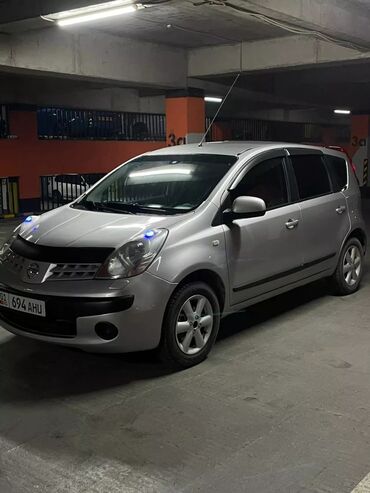 Nissan: Nissan Note: 2006 г., 1.4 л, Механика, Бензин, Хэтчбэк