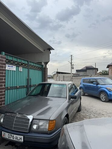 Mercedes-Benz: Mercedes-Benz W124: 1993 г., 3 л, Механика, Дизель, Седан